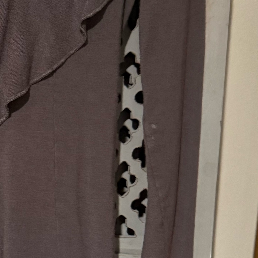 Mystree Gray Ruffled Cardigan Sz: Large - Picture 8 of 8